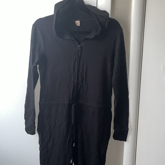 Smash + Tess Jilly Jogger Romper in Midnight Black - Picture 4 of 6